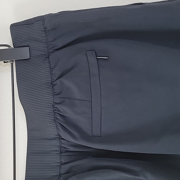 Soft Surroundings Black Go Lively Pull-on Cargo Pants Size Small - Picture 8 of 8